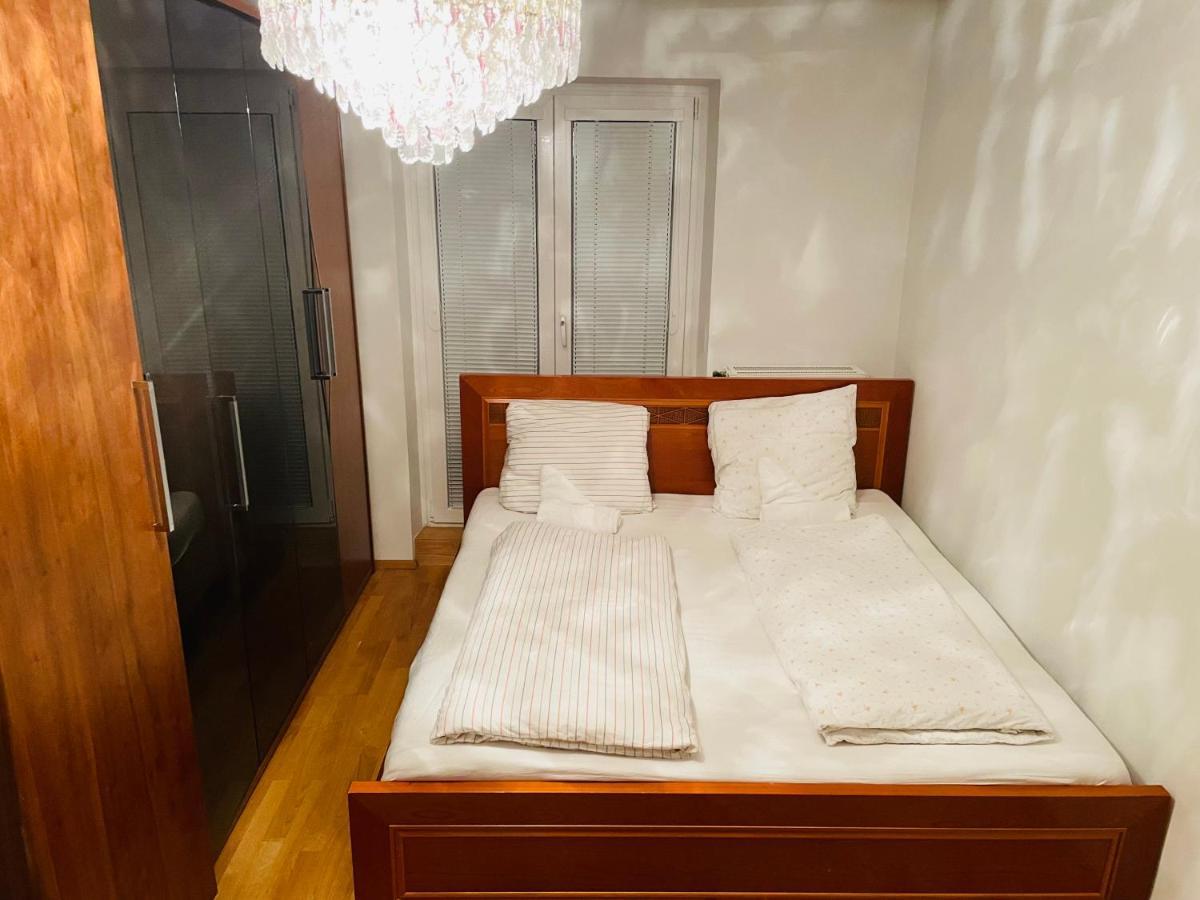 Room In City Center Near U6,U3 And Westbahnhof Vienna Exterior photo