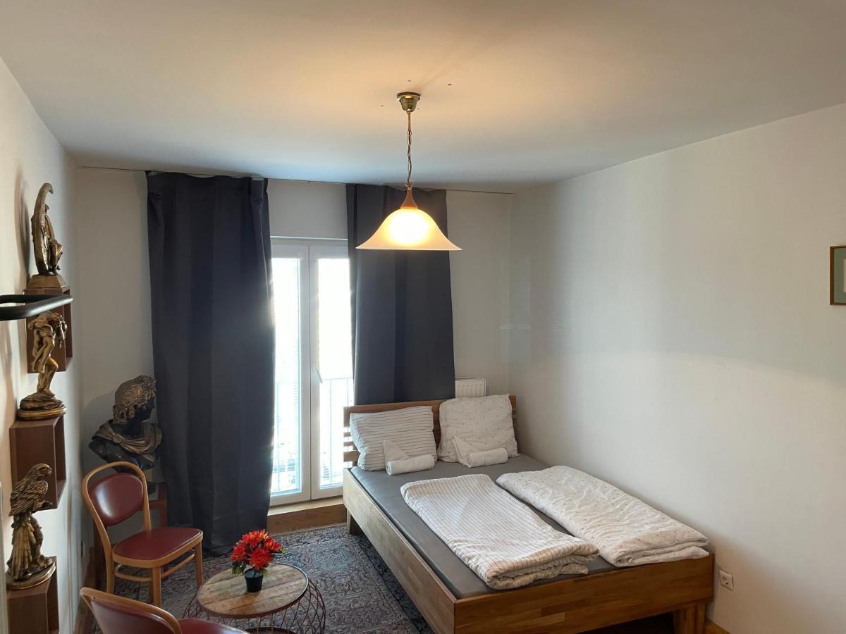 Room In City Center Near U6,U3 And Westbahnhof Vienna Exterior photo